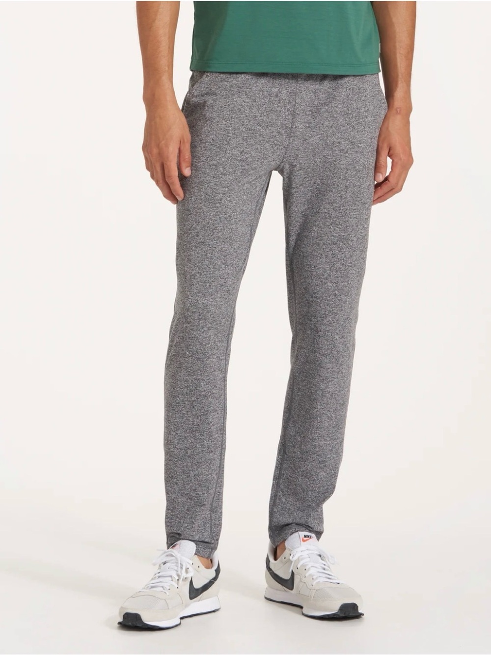 Vuori Ponto Performance Pant Men's Size Medium Heather Grey Gym Workout Casual